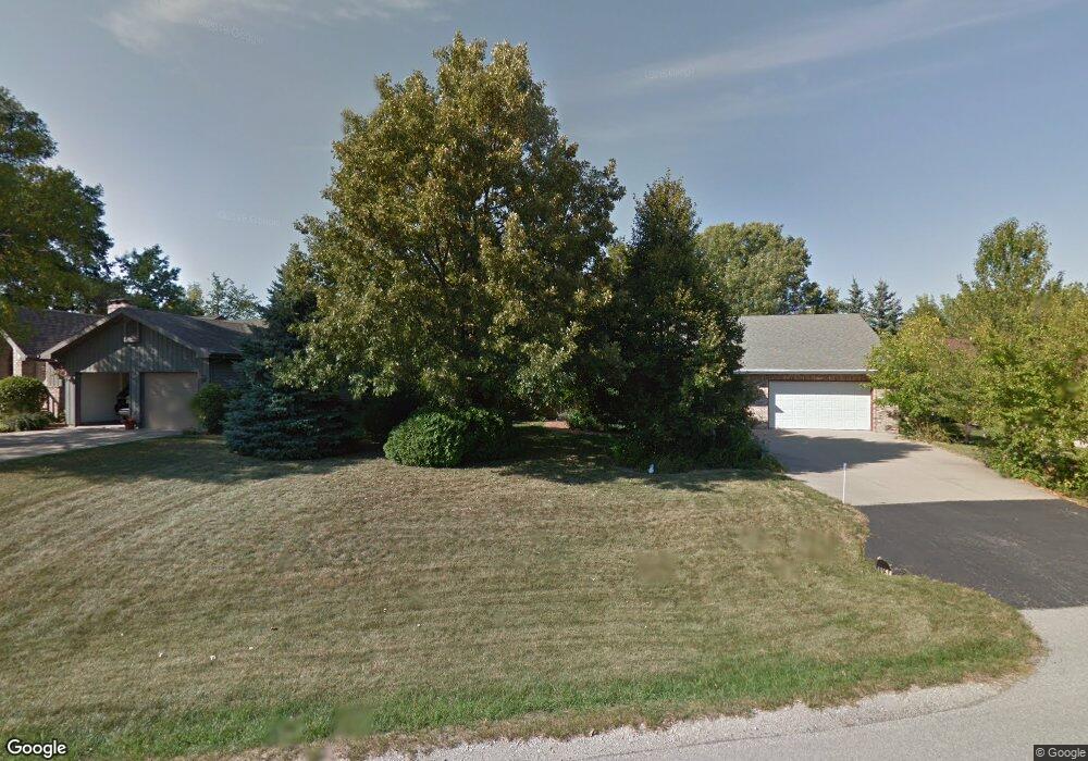 W2786 Oakridge Ct, Appleton, WI 54915 - photo 1