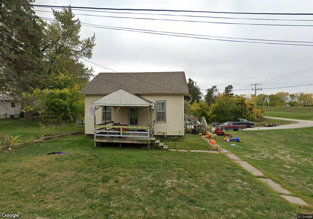 311 S 16th Ave W, Newton, IA 50208 - photo 1
