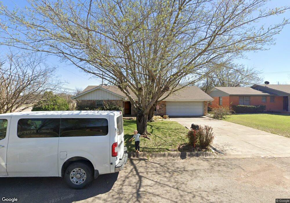 1107 Crestwood Dr, Cleburne, TX 76033 - photo 1