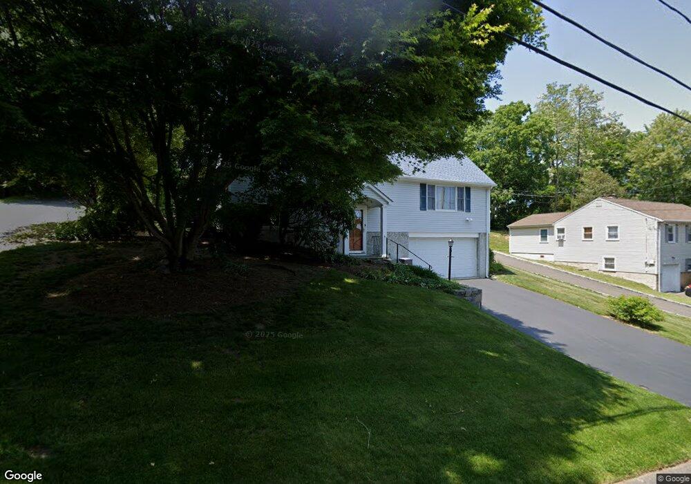 50 Cambridge Dr, Greenwich, CT 06831 - photo 1