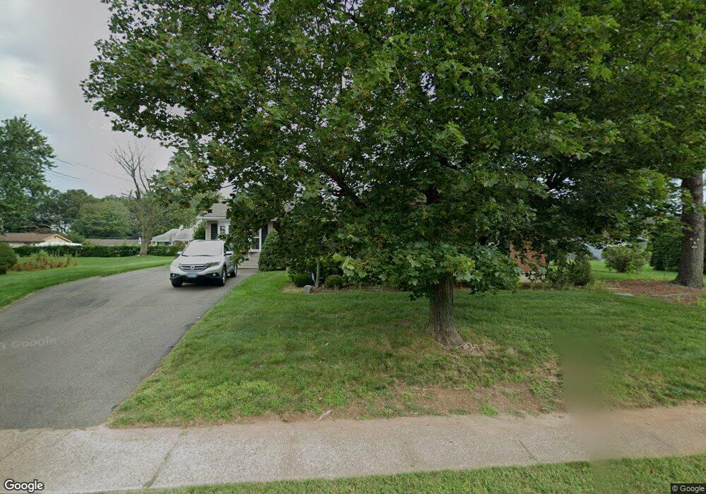 97 Cushman Dr, Manchester, CT 06042 - photo 1