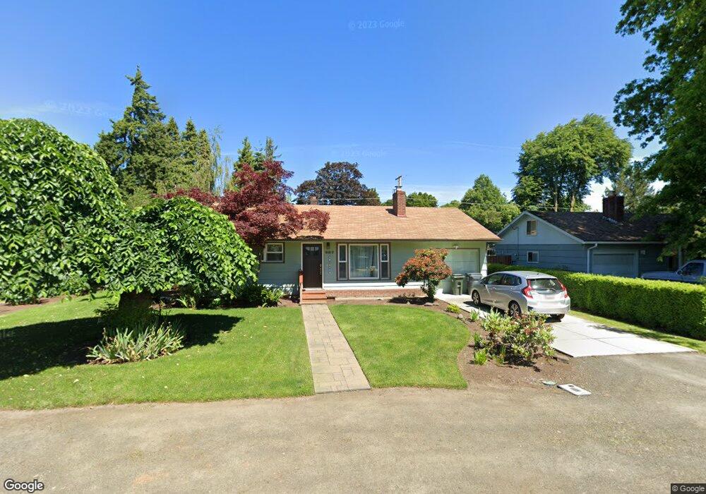 897 Vincent St, Eugene, OR 97401 - photo 1