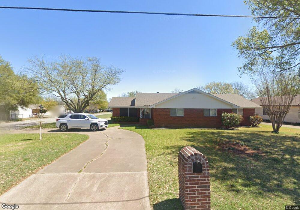 1210 Grand Ave, Cleburne, TX 76033 - photo 1