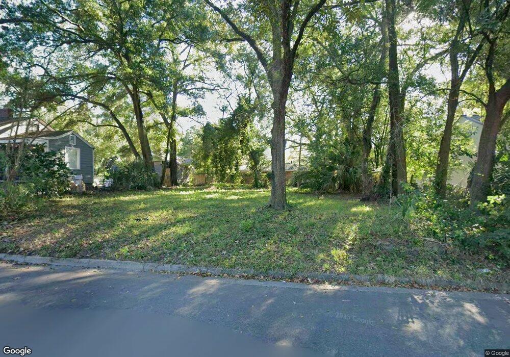 1317 E Bolton St, Savannah, GA 31404 - photo 1