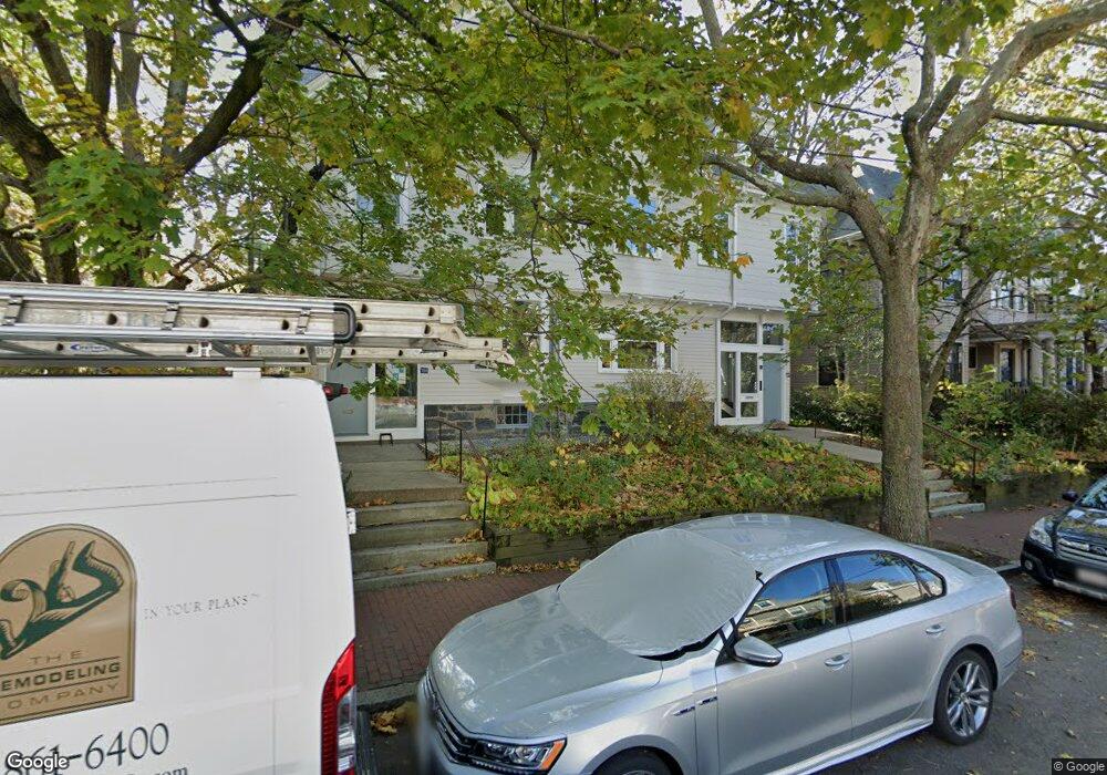 186 Upland Rd unit 5, Cambridge, MA 02140 - photo 1