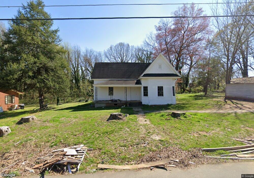 334 E 9th St, Siler City, NC 27344 - photo 1