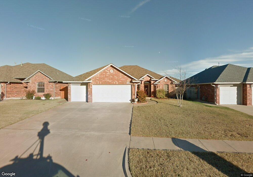 520 Madeline Ln, Moore, OK 73160 - photo 1