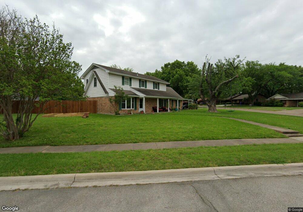 1304 Williamsburg Dr, Ennis, TX 75119 - photo 1