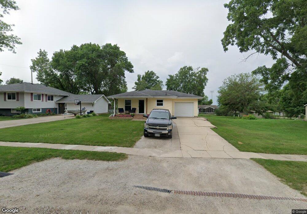 409 Summit St, Center Point, IA 52213 - photo 1