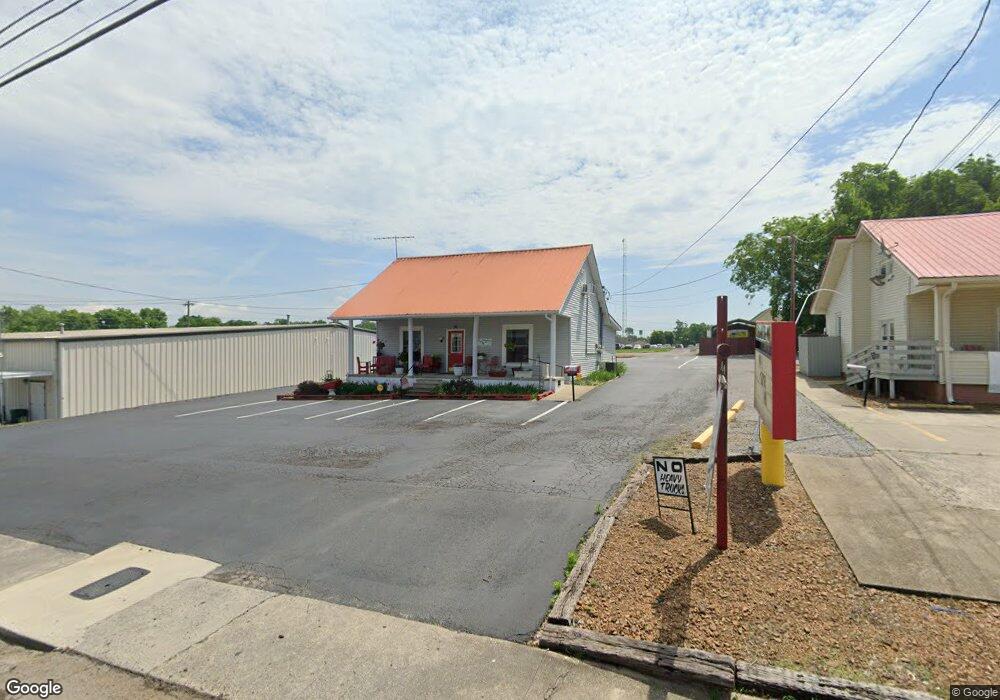 528 Deery St, Shelbyville, TN 37160 - photo 1