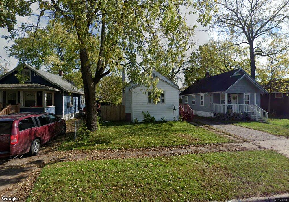 2211 Beal Ave, Lansing, MI 48910 - photo 1