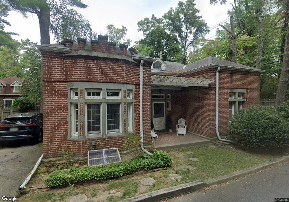 1 Ormond Park Rd, Glen Head, NY 11545 - photo 1