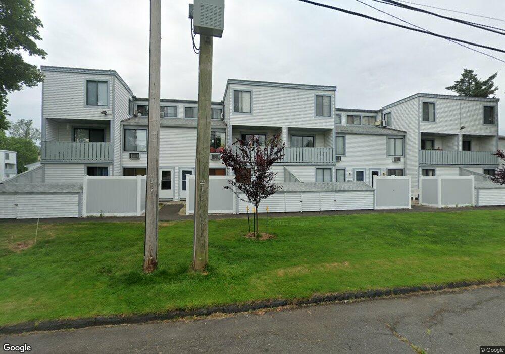 4 Hamre Ln unit D, Branford, CT 06405 - photo 1