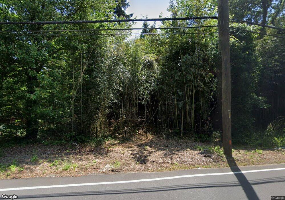 14 I U Willets Rd, Old Westbury, NY 11568 - photo 1