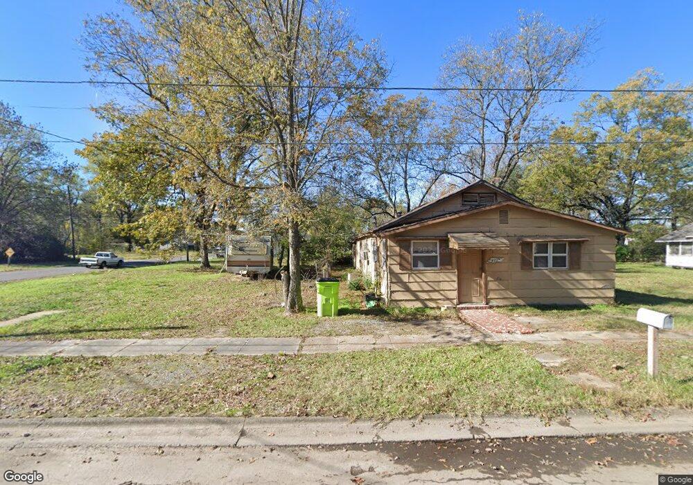 601 N Lowe St, Stuttgart, AR 72160 - photo 1