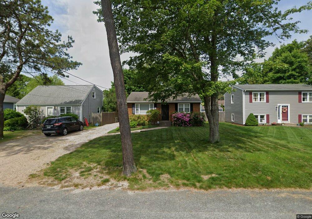 102 Hemlock Rd, Wakefield, RI 02879 - photo 1