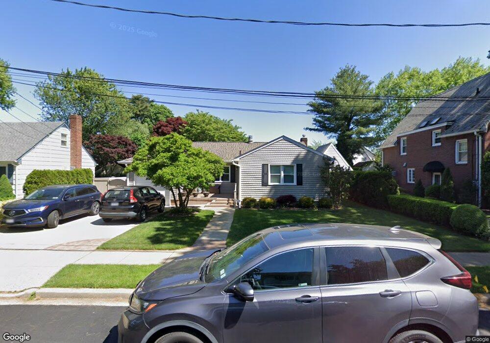 162 Academy Place, West Hempstead, NY 11552 - photo 1