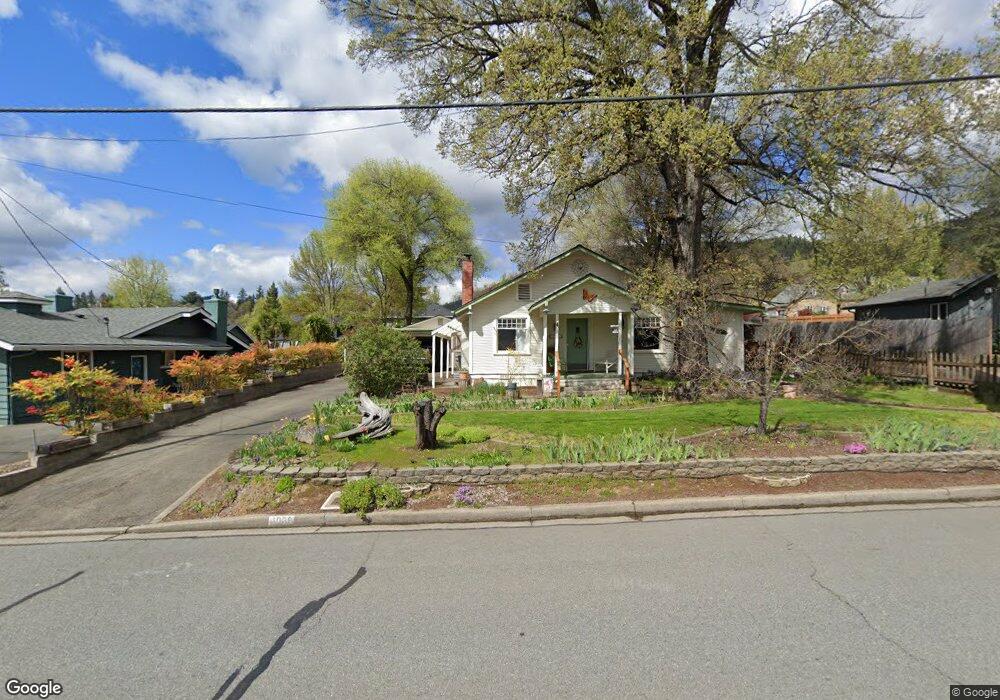 1036 NE Savage St, Grants Pass, OR 97526 - photo 1