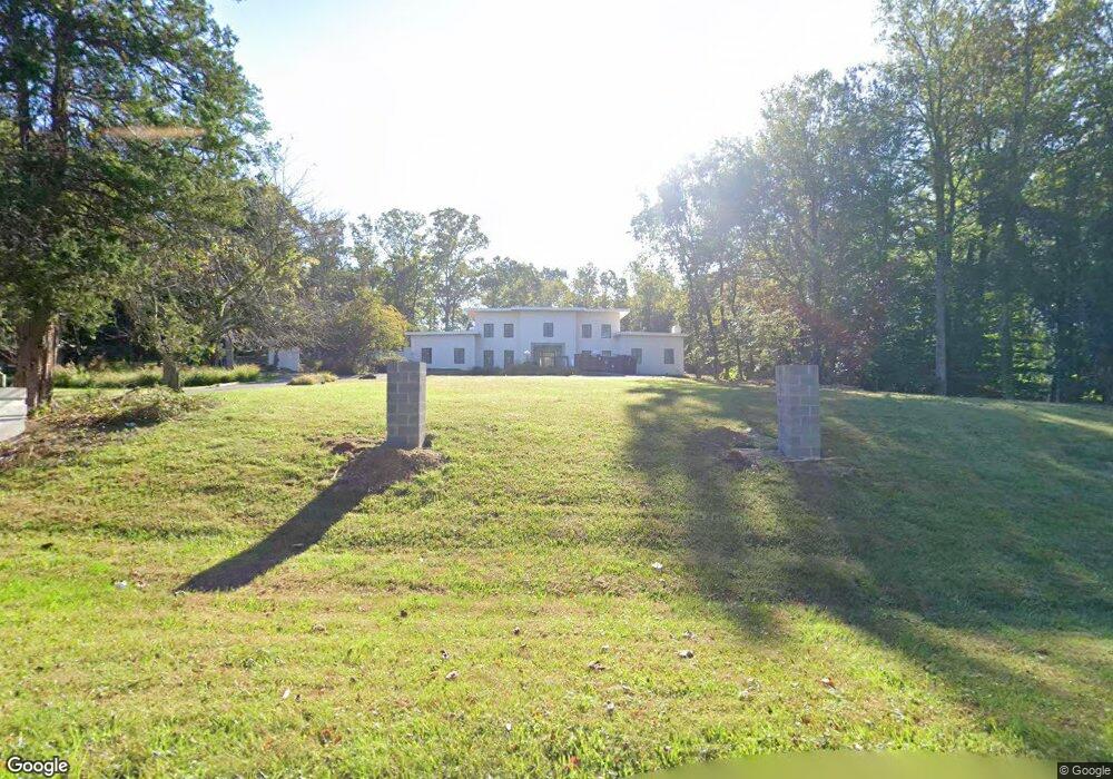 8909 Potomac Station Ln, Potomac, MD 20854 - photo 1