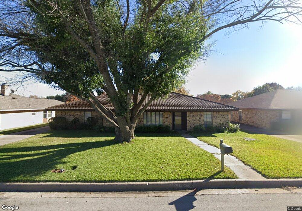 4517 Cinnamon Hill Dr, Fort Worth, TX 76133 - photo 1