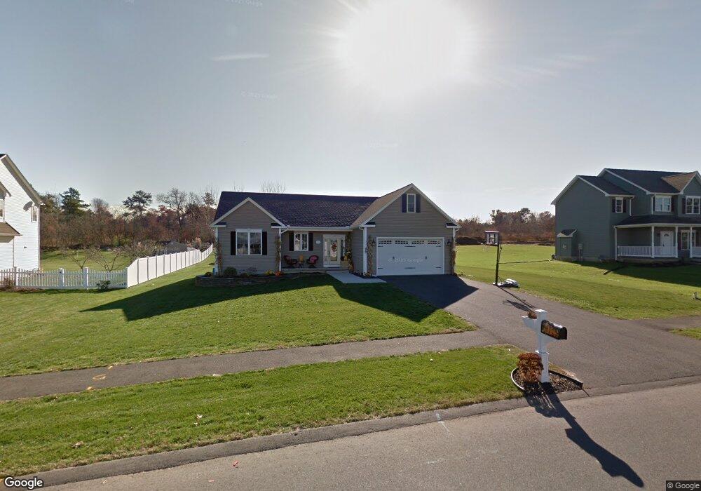 18 Kingsberry Way, Easthampton, MA 01027 - photo 1