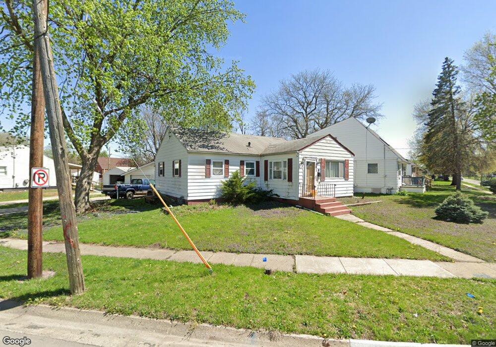 5820 Francis Ave, Des Moines, IA 50322 - photo 1