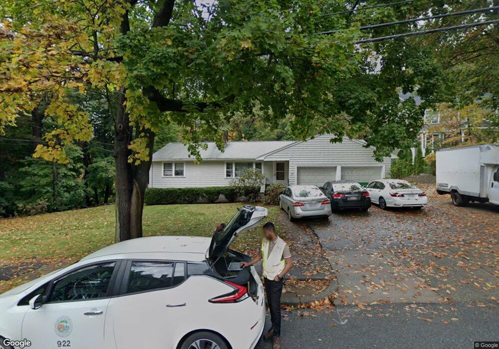 55 Goddard St, Newton Highlands, MA 02461 - photo 1