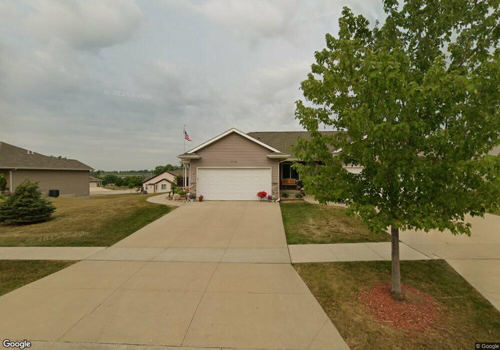 3116 Breyer St SW unit A, Cedar Rapids, IA 52404 - photo 1