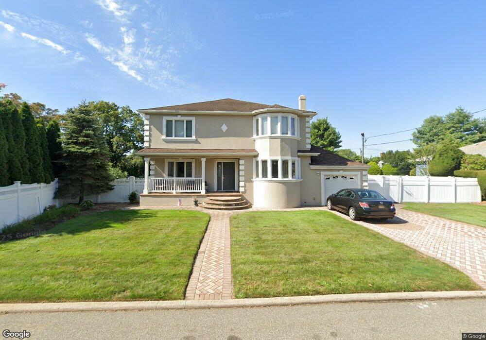 129 Evergreen Ave, Bethpage, NY 11714 - photo 1