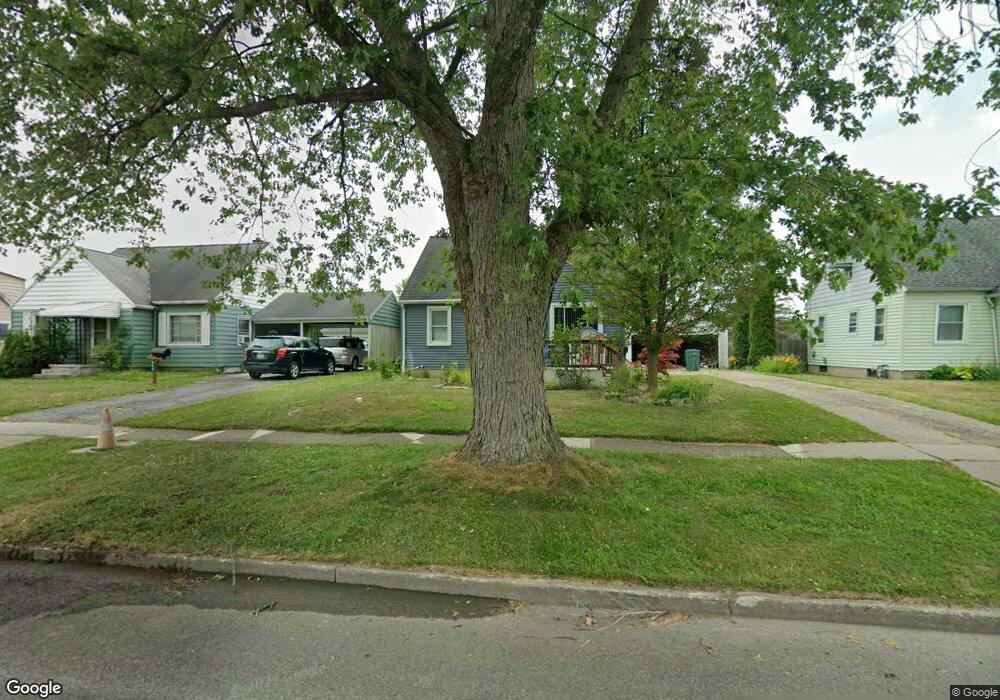 905 Pioneer Dr, North Tonawanda, NY 14120 - photo 1