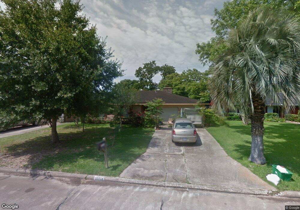 16914 Star Dale Ln, Friendswood, TX 77546 - photo 1