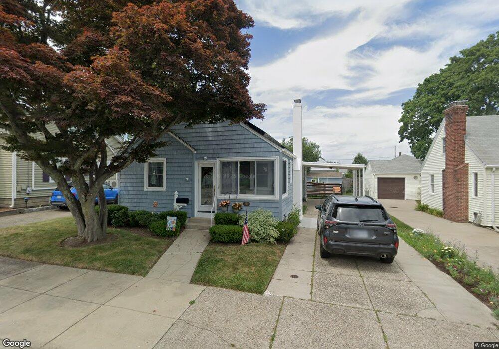 150 Whittier Rd, Pawtucket, RI 02861 - photo 1