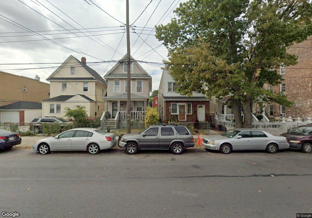 9116 111th St, Richmond Hill, NY 11418 - photo 1