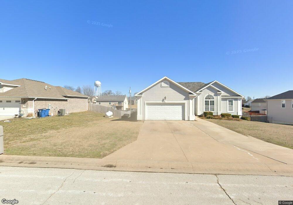 307 Ashmore Dr, Carl Junction, MO 64834 - photo 1