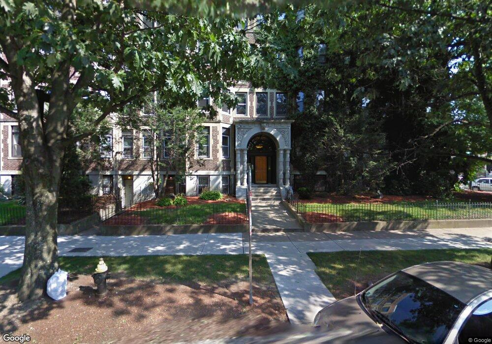 394 Riverway unit D, Boston, MA 02115 - photo 1