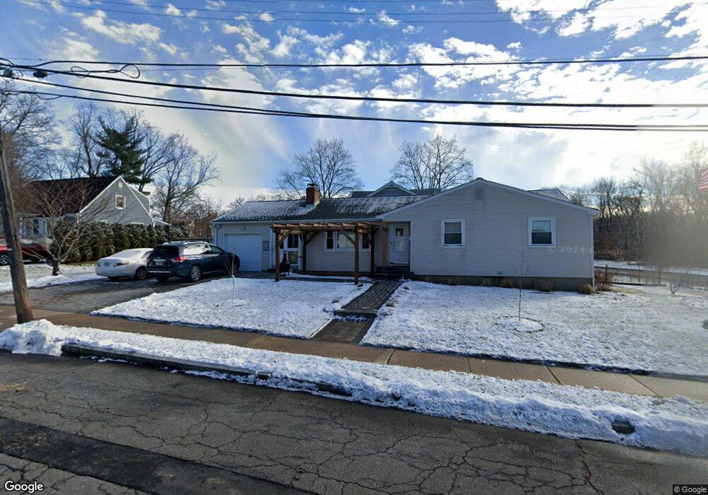 55 Dartmouth Ave, West Hartford, CT 06110 - photo 1