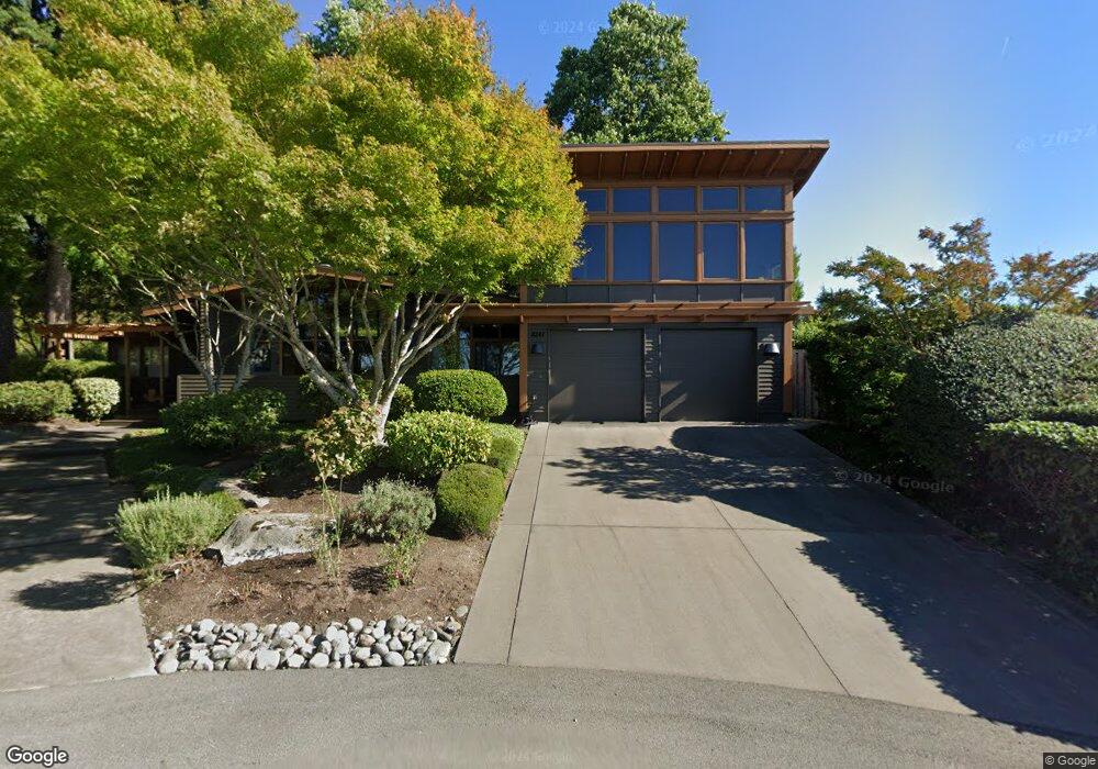 8241 SE 67th St, Mercer Island, WA 98040 - photo 1