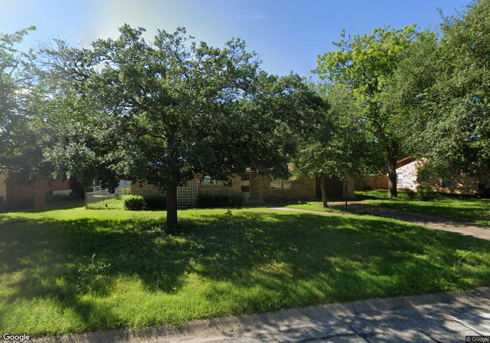 1011 Sheridan Ln, Cleburne, TX 76033 - photo 1