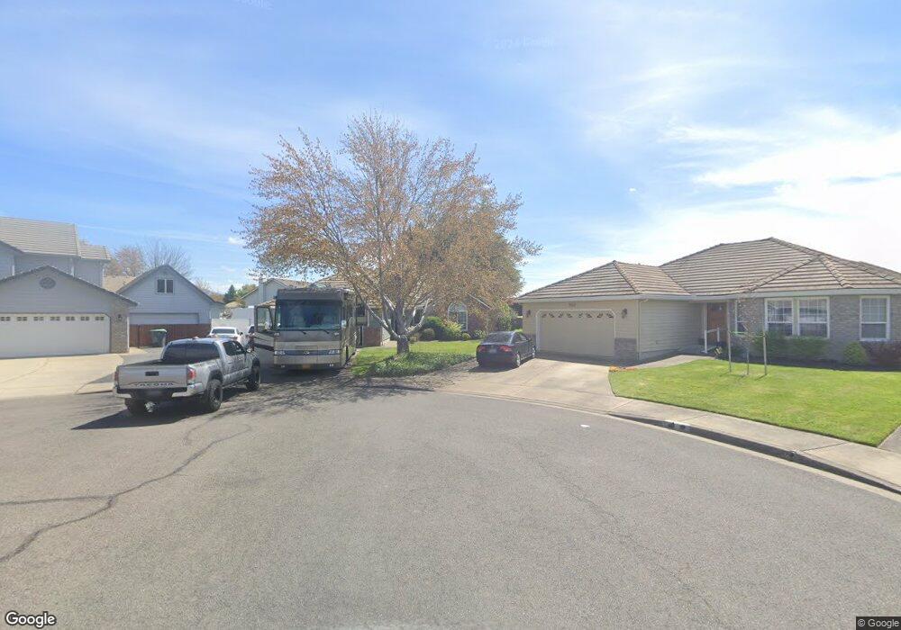 751 Madison Ct, Central Point, OR 97502 - photo 1