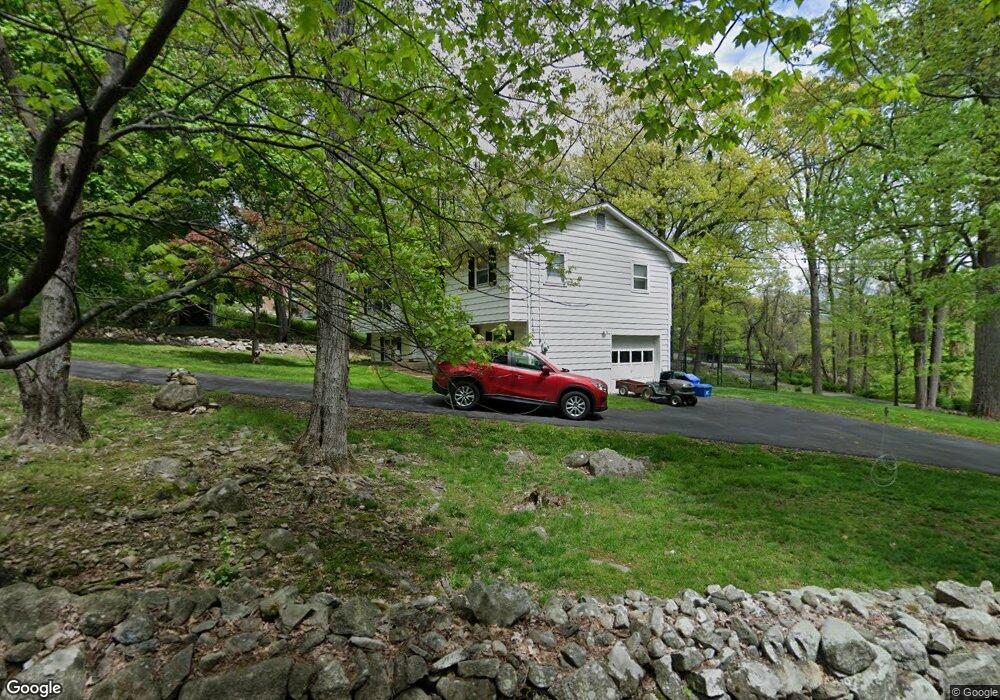 1 Deegan Ln, Tomkins Cove, NY 10986 - photo 1