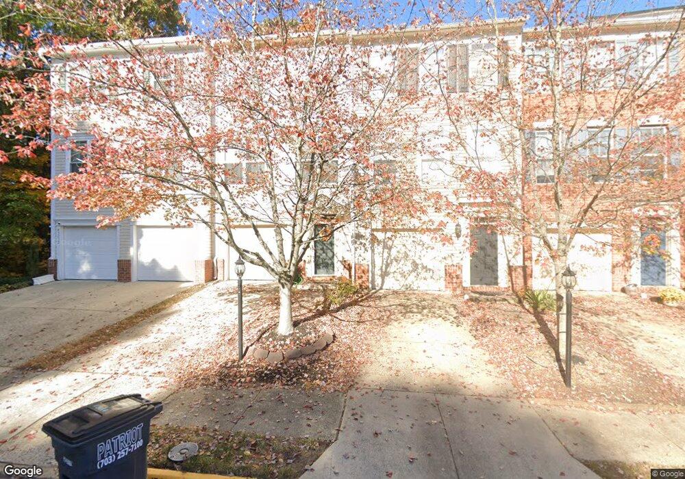 43114 Huntsman Square, Broadlands, VA 20148 - photo 1