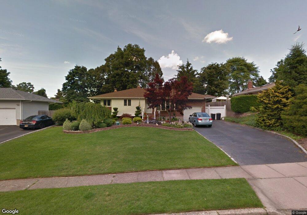 27 Rita Crescent, ComMacK, NY 11725 - photo 1