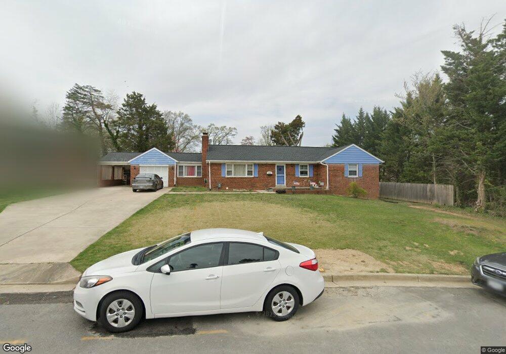 3300 Longbranch Dr, Falls Church, VA 22041 - photo 1