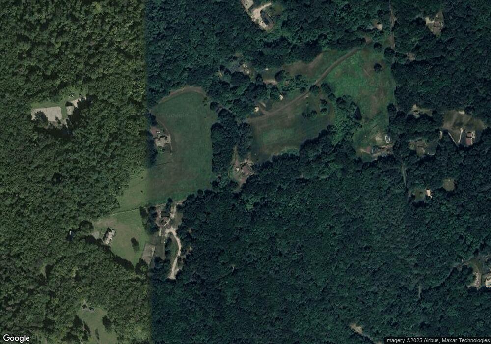 562 Kennedy Rd, Leeds, MA 01053 - photo 1