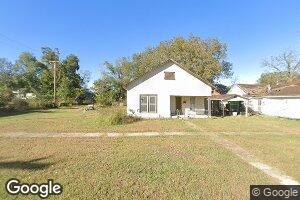 104 E Laurel St, Sedan, KS 67361