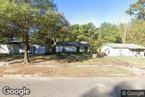 910 7th St SE, Springhill, LA 71075