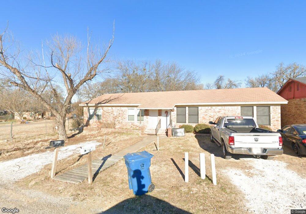 903 Meadowlark Cir, Granbury, TX 76049 - photo 1