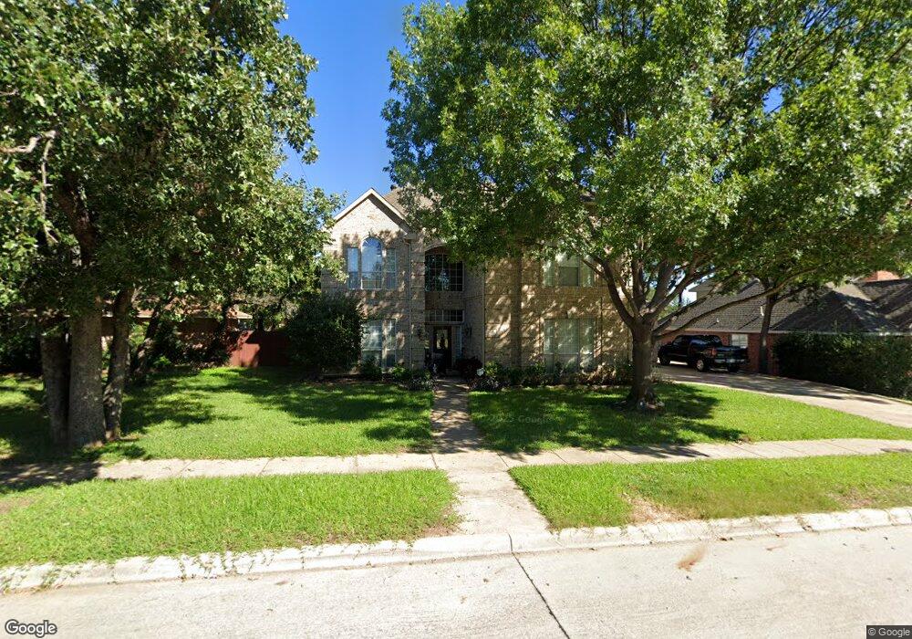 112 Heneretta Dr, Hurst, TX 76054 - photo 1