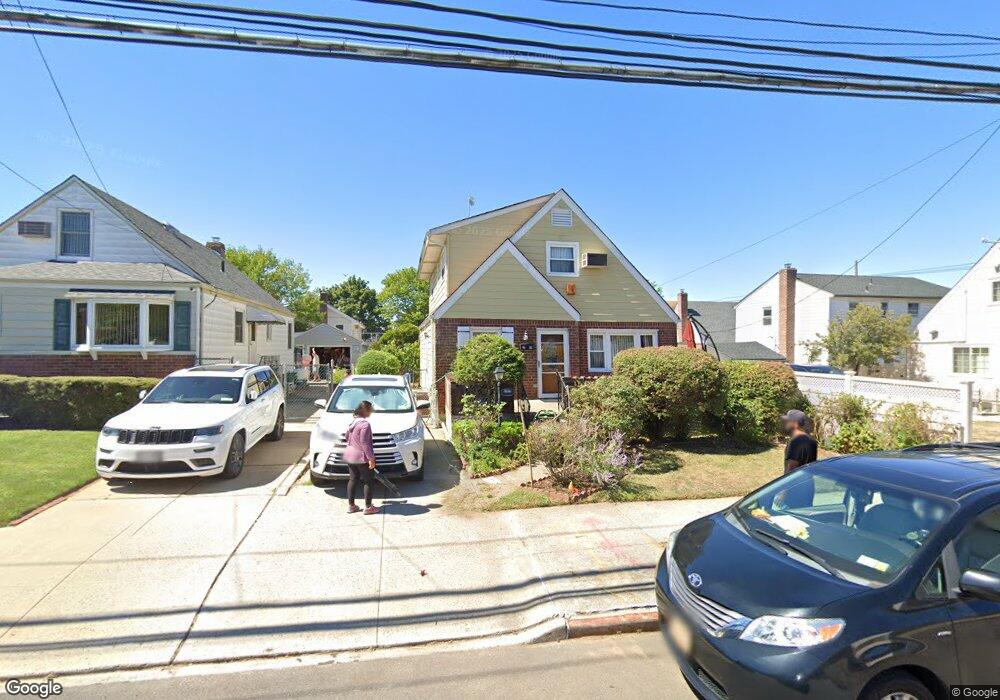 8114 260th St, Glen Oaks, NY 11004 - photo 1