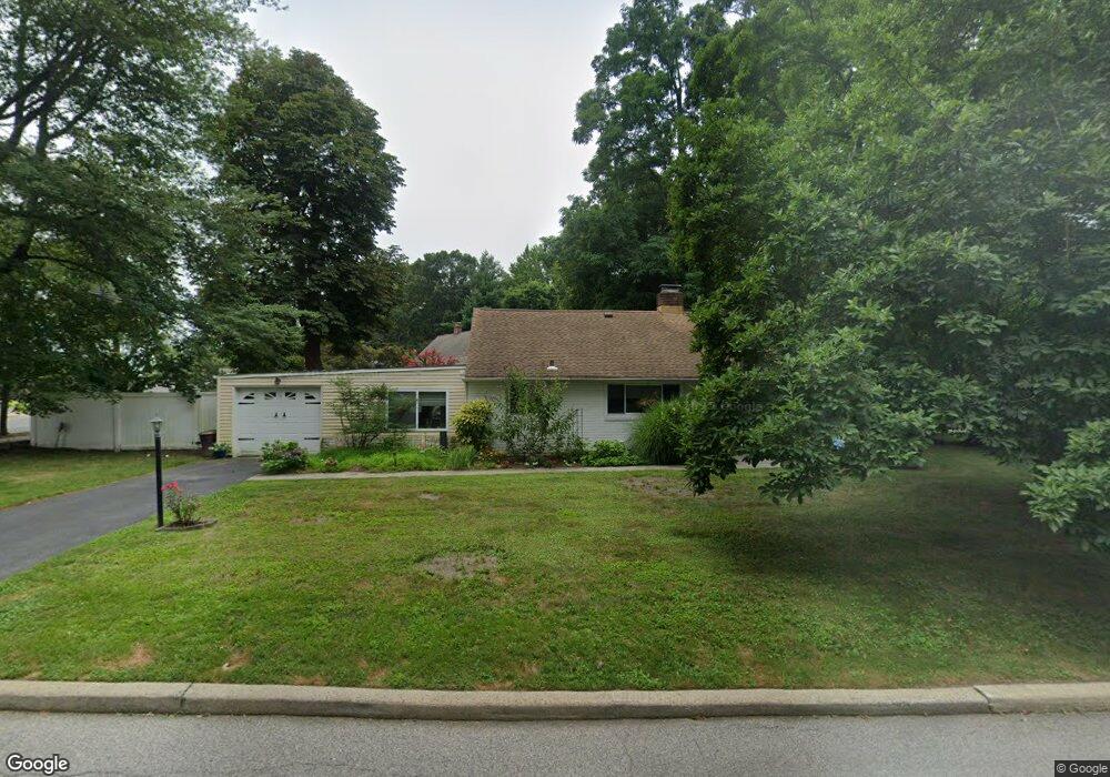 14 Appletree Ln, Glen Cove, NY 11542 - photo 1